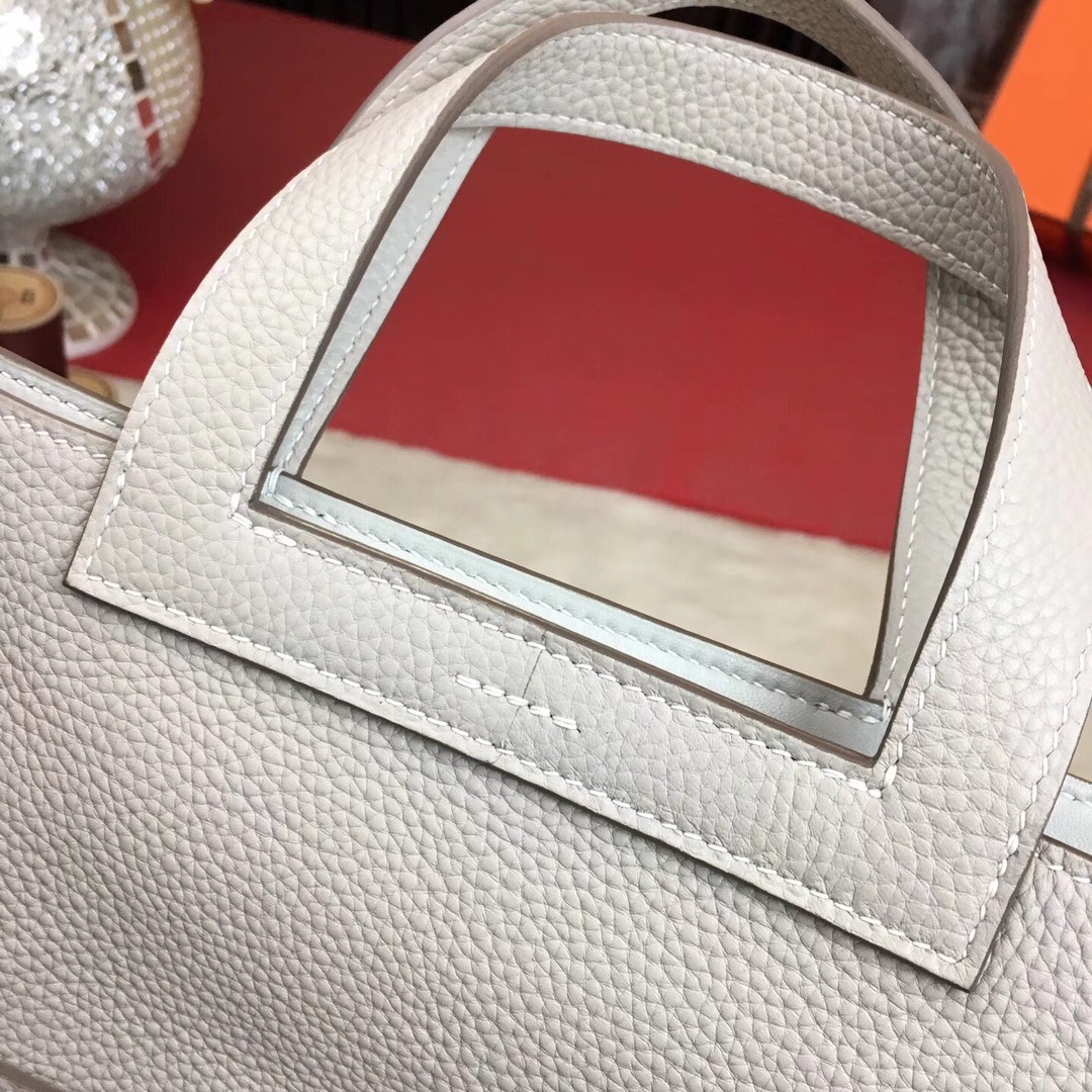 Hermes Halzan 31 Handbag Shoulder Bag In White Clemence Leather